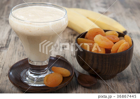 Smoothies of dried apricots and bananas  36867445