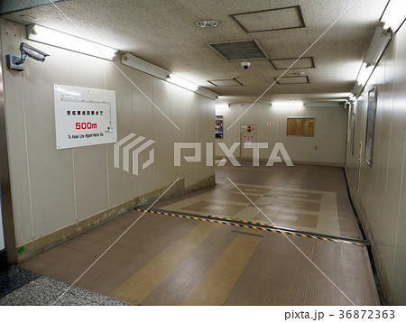 東成田駅連絡通路 36872363
