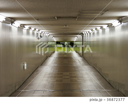 東成田駅連絡通路 36872377