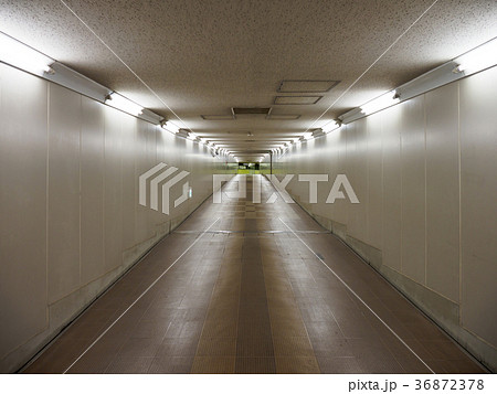 東成田駅連絡通路 東成田駅連絡通路 36872378