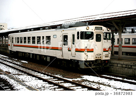 ローカル線｜雪の高山本線　キハ40系気動車 36872983