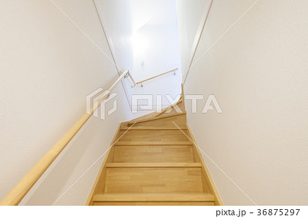 マンションの階段・メゾネット 36875297