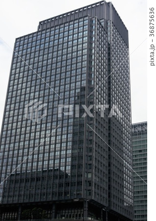 東京駅周辺のビル-6 36875636