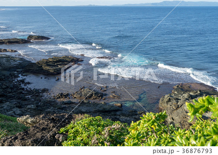 石垣島・御神崎から見る東シナ海の風景 石垣島・御神崎から見る東シナ海の風景 36876793