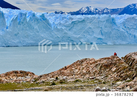 悠久の時を眺める　ペリトモレノ氷河、パタゴニア、アルゼンチン、南米 36878292