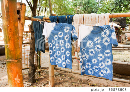 Dyeing shirts by using an indigo. Dyeing shirts by using an indigo. 36878603