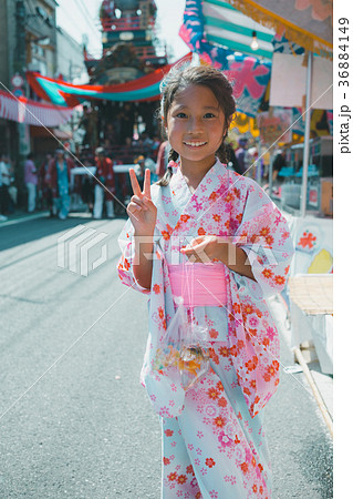 festival stall 36884149