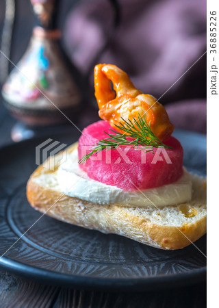 Sandwich with tuna, crab claw and mozzarella 36885226