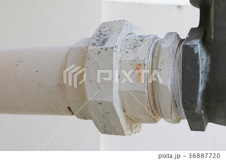 Close up joint pipe old  36887720