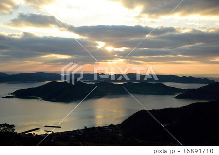 奄美十景 長雲峠からみる朝の龍郷湾13 奄美十景 長雲峠からみる朝の龍郷湾13 36891710