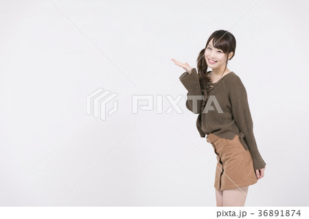 女性 女性 36891874