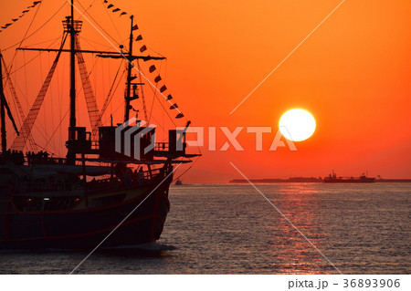 夕陽　観光船 36893906