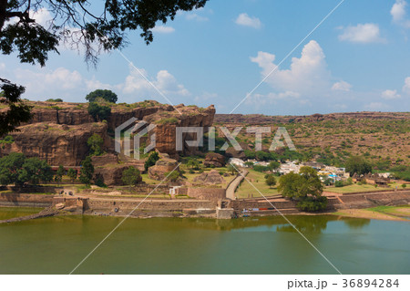 バーダーミ バーダーミ 36894284