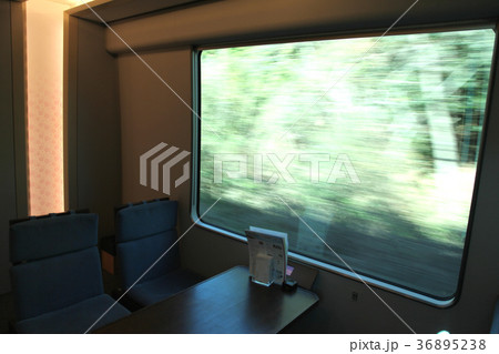 近鉄　観光特急　しまかぜ　和風個室 36895238