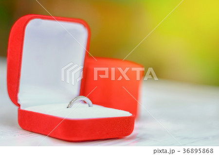 wedding ring in red box 36895868
