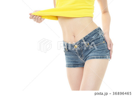 ダイエットに成功した女性 36896465