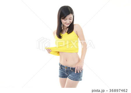 ダイエットに成功した女性 ダイエットに成功した女性 36897462