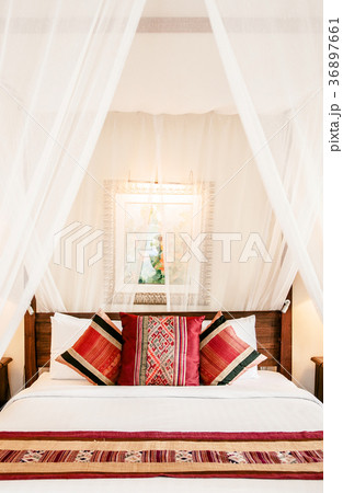 Colonial style wooden four poster bed with curtain Colonial style wooden four poster bed with curtain 36897661