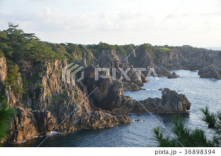 尖閣湾（佐渡島／新潟県佐渡市姫津・北狄） 36898394