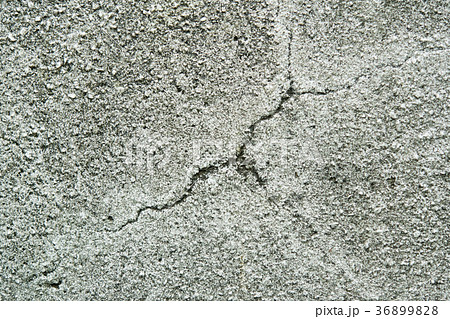 テクスチャー ひび割れ コンクリート 壁 吹き付け まだら 模様 白 灰色 シミ ヒビ クラックの写真素材 36899828 Pixta