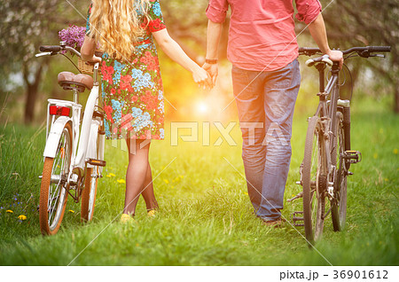 Loving young couple with bicycles 36901612