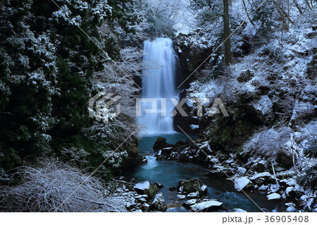 冬の奈曽の白滝 36905408