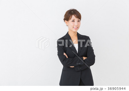 笑顔の女性　ビジネス 36905944