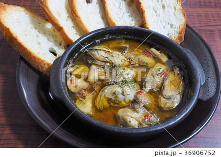 牡蠣のアヒージョ 36906752