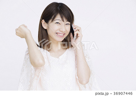 若い女性のポートレート　 36907446