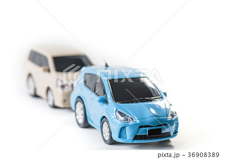 前後の車 36908389
