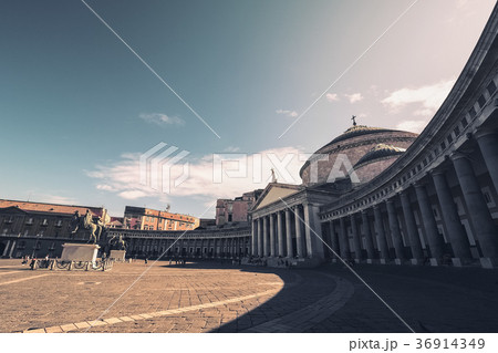 ナポリ・プレビシート広場 / Piazza del Plebiscito, Napoli ナポリ・プレビシート広場 / Piazza del Plebiscito, Napoli 36914349