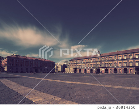ナポリ・プレビシート広場 / Square of Plebiscite, Naples 36914350