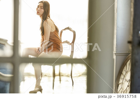 ビューティーテーマ 女性ポートレート 36915758