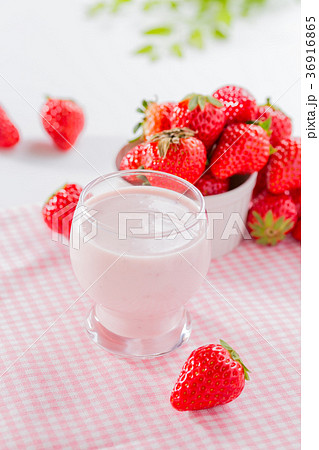 いちごの飲むヨーグルト 36916865