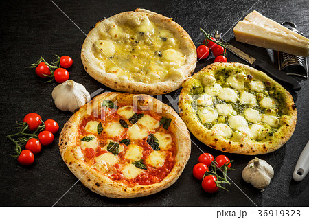 一般的なピッツア 典型的なイタリア料理 Mix pizza Italian food 一般的なピッツア 典型的なイタリア料理 Mix pizza Italian food 36919323