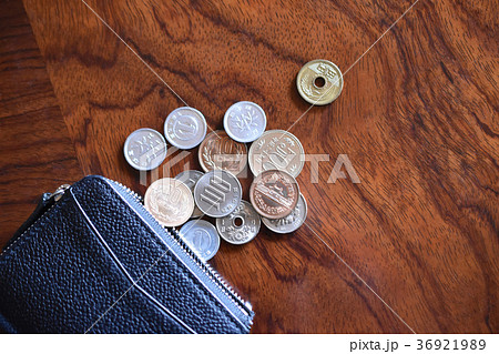 小銭入れとコイン 小銭入れとコイン 36921989