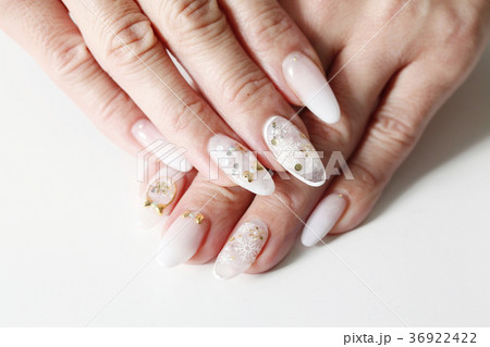 ネイルアート雪の結晶モチーフ ネイルアート雪の結晶モチーフ 36922422
