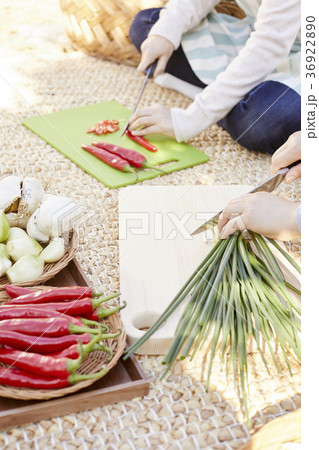 まな板 料理の 料理中 36922890