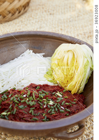 唐辛子 キムチ 料理の 36923008