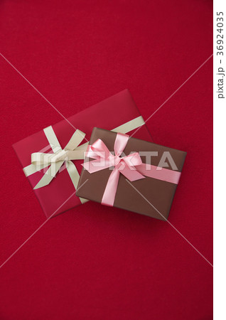 プレゼント 36924035