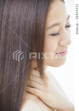 ビューティー　女性　ヘアケア　ビューティ　スキンケア 36924231