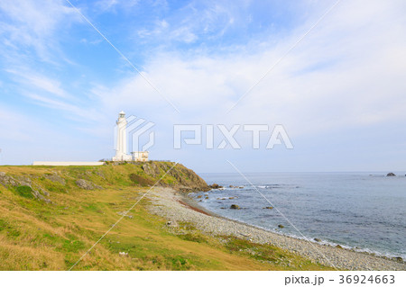 尻屋崎灯台　青空　 36924663