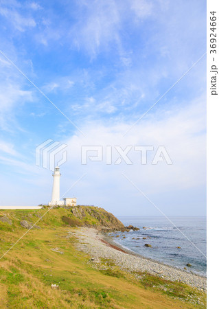 尻屋崎灯台　青空　 36924664