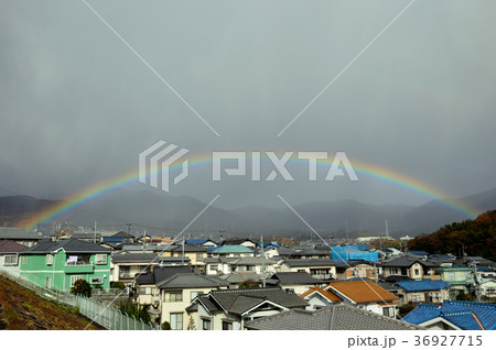 雨上り、虹、レインボー 36927715