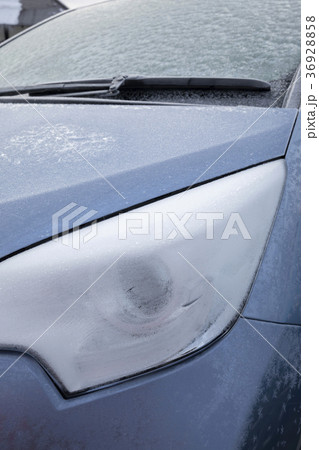 凍ったフロントガラス 36928858