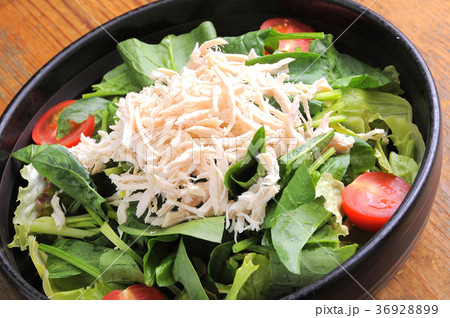 さきいかのサラダ　居酒屋メニュー 36928899