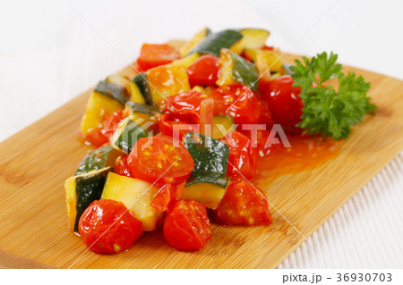 pile of grilled vegetables 36930703