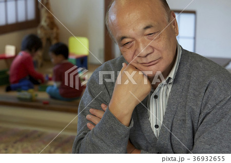 孫疲れ シニア 孫疲れ シニア 36932655