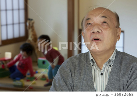 孫疲れ　シニア 36932668