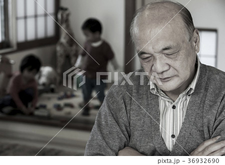孫疲れ シニア 孫疲れ シニア 36932690